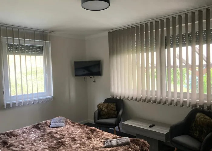 Lux Fahaz בקתה Parád